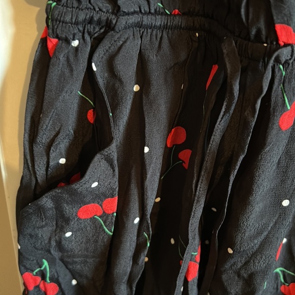 NWT Express Cherry Print Romper XS Petite - Picture 3 of 6